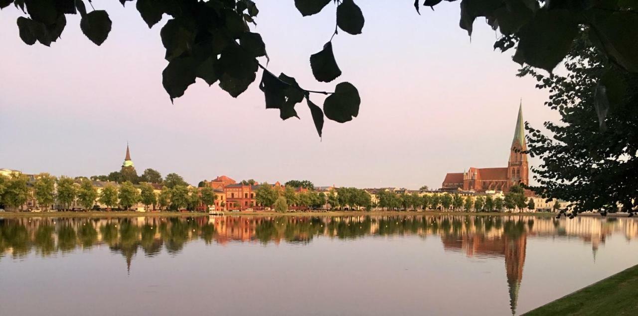 Schwerin Apartment Am Pfaffenteich Luaran gambar