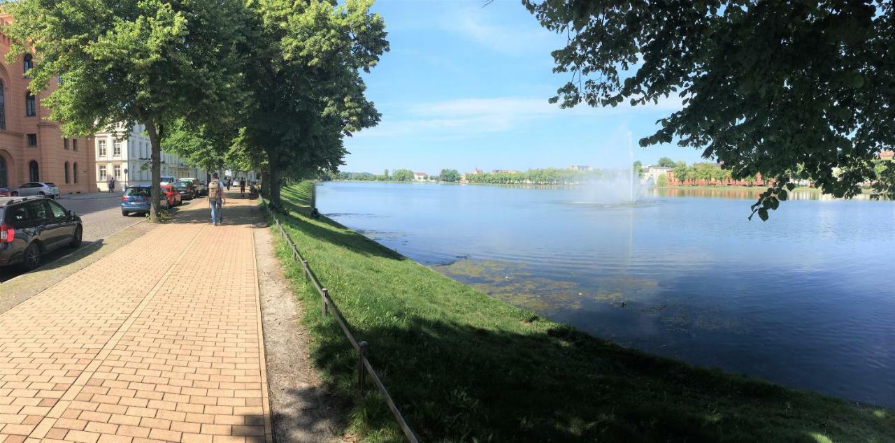 Schwerin Apartment Am Pfaffenteich Luaran gambar